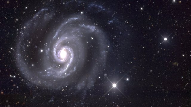 NGC 1565, también conocida como la bailarina española, una galaxia espiral en la constelación de Dorado