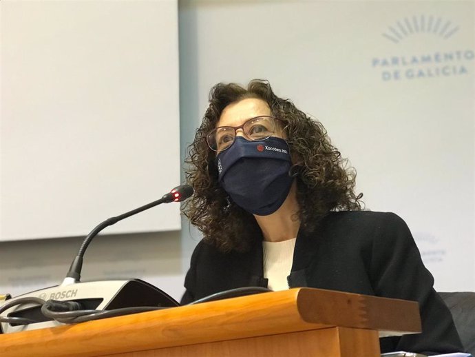 La directora xeral de Saúde Pública, Carmen Parrondo, en la Comisión de la Sanidade