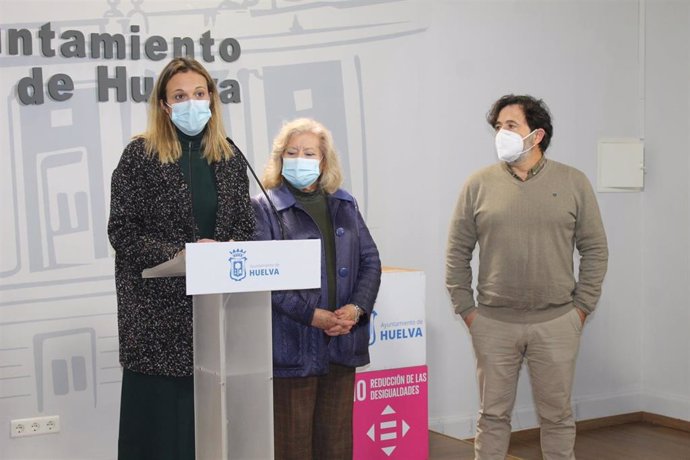La concejal María José Pulido presenta el proyecto 'Historias de Latón'. 