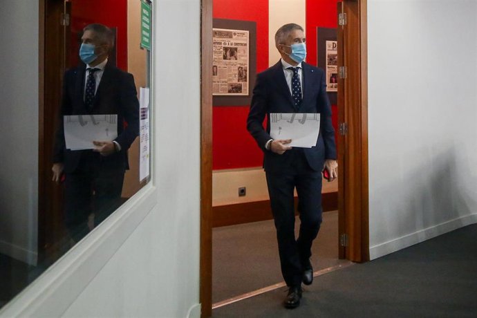 El ministro del Interior, Fernando Grande-Marlaska, a su llegada a una rueda de prensa en Madrid por el temporal Filomena