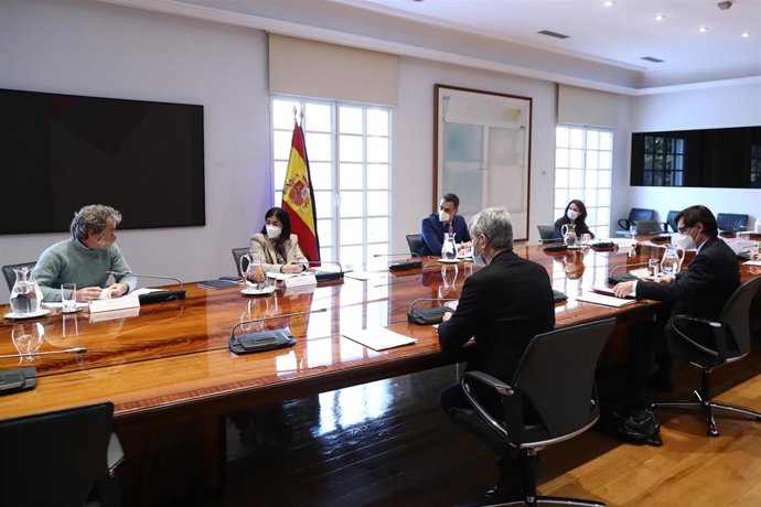 El presidente del Gobierno, Pedro Sánchez, preside la reunión del Comité de Seguimiento del Coronavirus, en Madrid (España), a 15 de enero de 2021. 