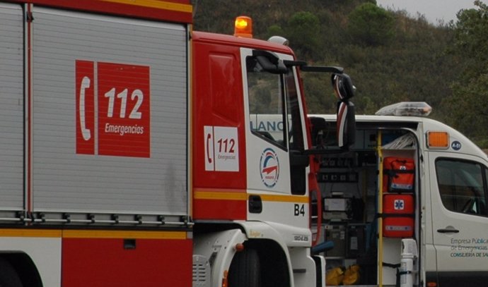 Jaén.- Sucesos.- Cuatro personas atendidas por inhalación de humo tras un incendio en un bar de Villacarrillo