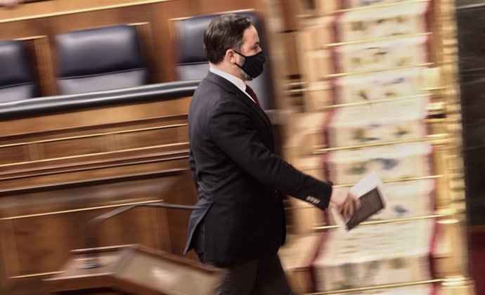El presidente de VOX, Santiago Abascal interviene durante una sesión de control al Gobierno, en Madrid (España), a 16 de diciembre de 2020. Durante el pleno, el presidente del Gobierno ha hecho un primer balance del segundo estado de alarma decretado el