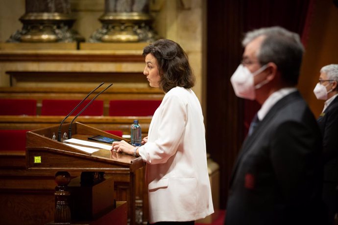 La diputada del PSC Eva Granados, en la tribuna del Parlament de Catalunya.