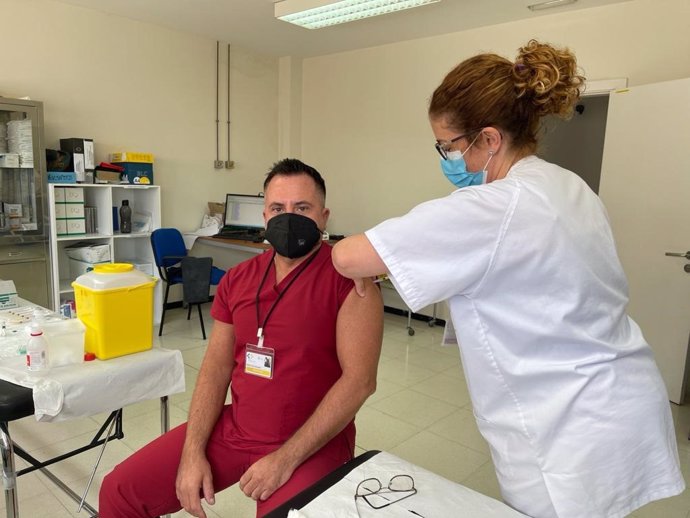Vacunación contra el coronavirus en Canarias