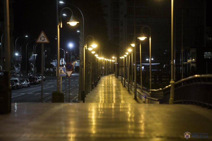 Imagen de archivo de confinamiento nocturno en Melilla