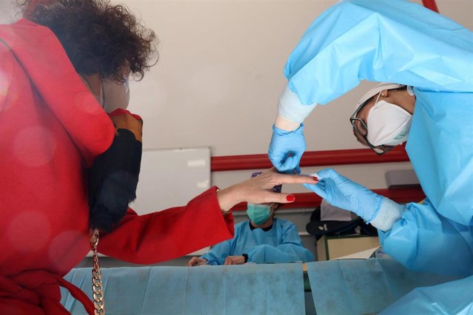 Aragón notifica 912 nuevos casos de COVID-19 y una positividad del 19,58%.