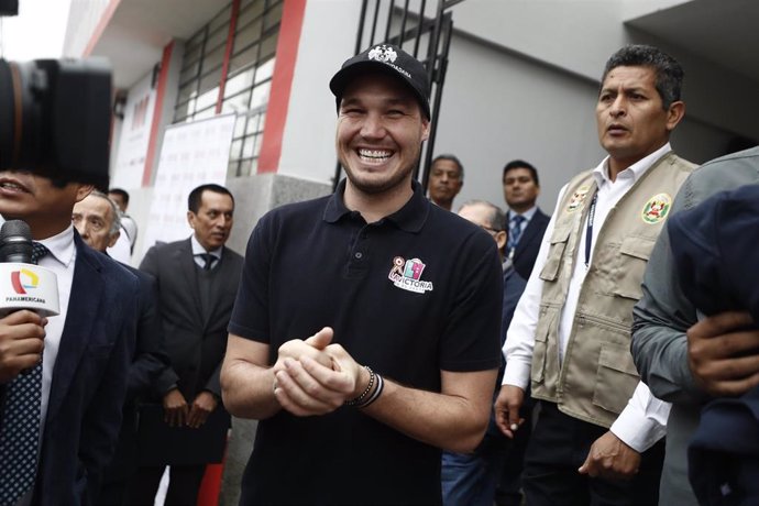 El candidato presidencial peruano George Forsyth