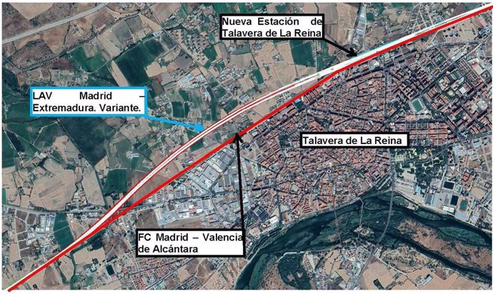Línea AVE Madrid-Extremadura a su paso por Talavera.