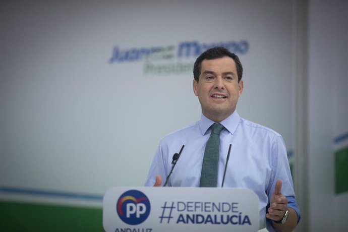 El presidente de la Junta de Andalucía, Juanma Moreno, como presidente del PP-A, interviene en el Comité Ejecutivo Autonómico del PP. En Sevilla (Andalucía, España), a 16 de noviembre de 2020.