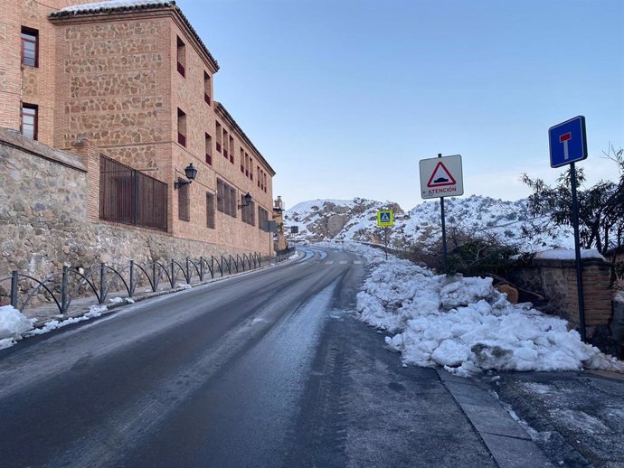 CEIP 'San Lucas y María' de Toledo con nieve.