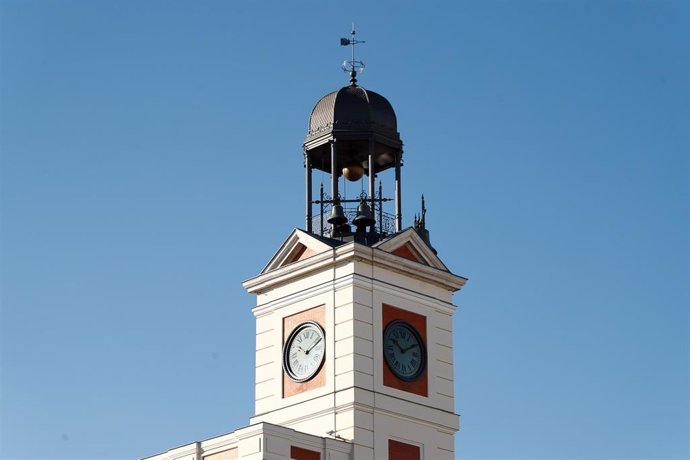 Detalle de la campaña de la Real Casa de Correos en la Puerta del Sol