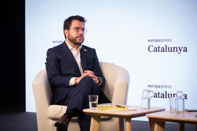 El vicepresident en funcions de president de la Generalitat i candidat d'ERC a la presidència de la Generalitat, Pere Aragonès protagonitza una trobada digital d'Europa Press. Barcelona, Catalunya (Espanya), 18 de gener del 2021.