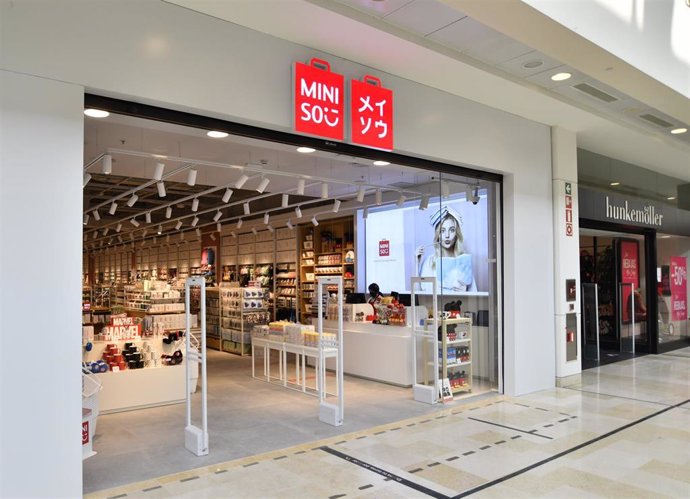 COMUNICADO: La marca de diseño japonés Miniso inaugura una nueva tienda en intu Xanadú  
