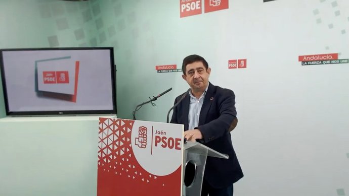 Reyes, en rueda de prensa telemática.