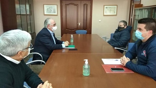 Reunión con representantes de la Asociación Gremial del Taxi de Jaén.