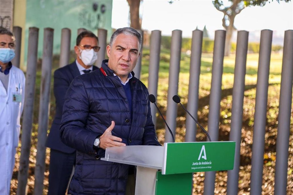 El consejero de la Presidencia, Administración Pública e Interior de la Junta de Andalucía, Elías Bendodo, en rueda de prensa en Málaga (15/01/2021)