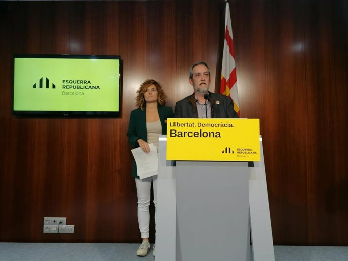 La portaveu d'ERC a Barcelona, Elisenda Alamany, i el regidor Jordi Coronas
