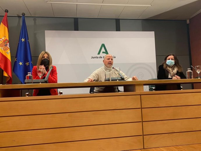 Educación desarrolla 1.300 iniciativas en dos años con una inversión "récord" de 13.500 millones para impulsar un cambio de modelo