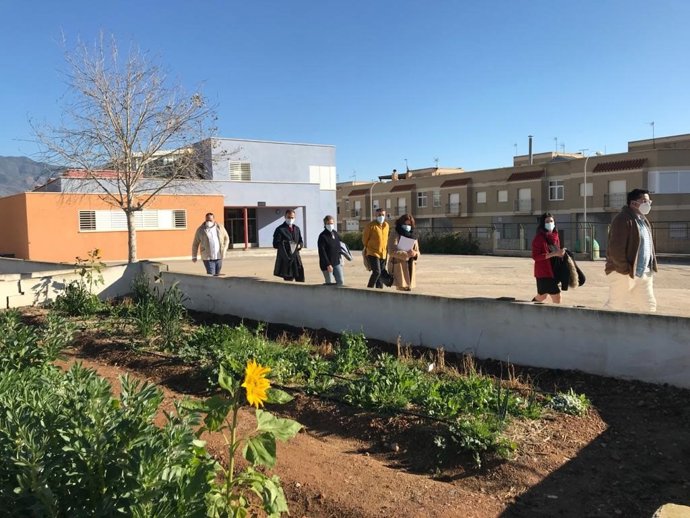 Visita a uno de los centros educativos donde se realizan reformas