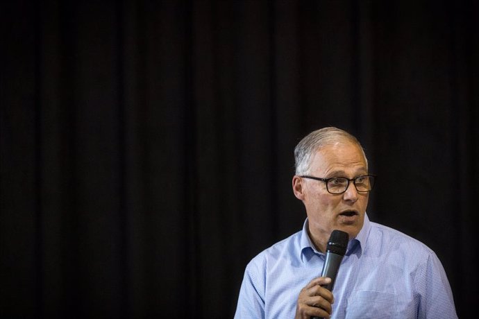 05 August 2019, US, Reno: Democratic presidential candidate and Washington Gov. Jay Inslee speaks in a town hall with Indivisible members and Reno voters at Cathexes Architecture. Photo: Tracy Barbutes/ZUMA Wire/dpa