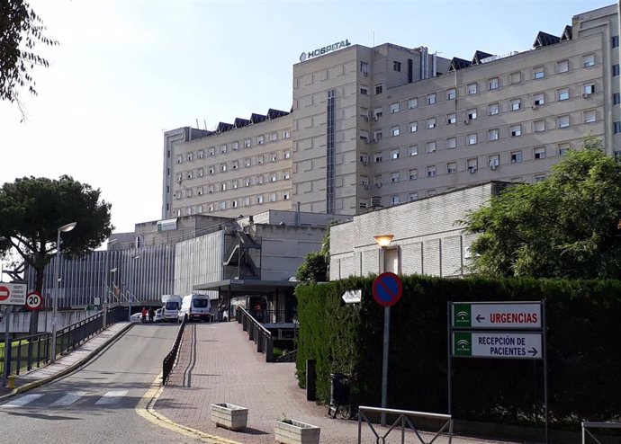 Imagen de archivo del hospital de Valme, donde fue atendido el médico