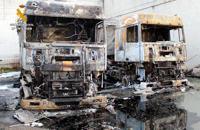 Rdo. Nota De Prensa Guardia Civil (Detenido Los Presuntos Autores De La Quema De Camiones En Una Empresa De Raos)