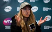 Azarenka pide a los tenistas del Abierto de Australia "cooperación y empatía" hacia los australianos