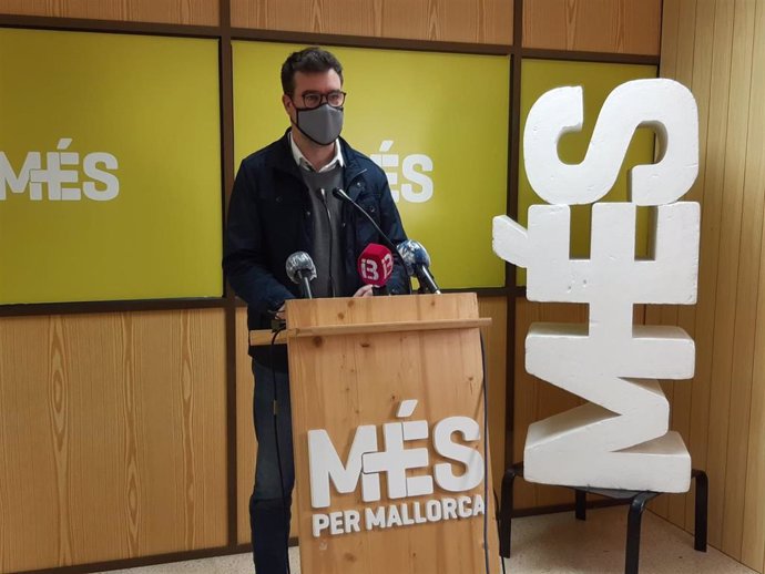 El coordinador de MÉS per Mallorca, Antoni Noguera, en rueda de prensa.
