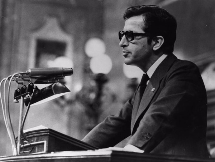 Adolfo Suárez, en el Congreso de los Diputados en 1977.