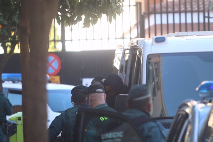 Foto de archivo de la llegada a los juzgados de Fuengirola de 'El melillero', detenido por supuestamente rociar con ácido a su exnovia y una amiga.