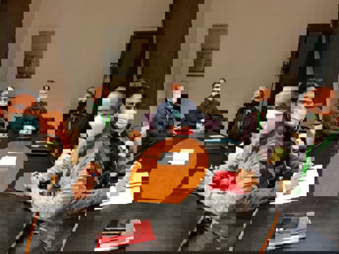 Reunión sobre la base de Morón