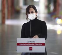 Ayuso, sobre adelantar en Madrid el toque de queda: "Para arruinar aún más a la hostelería conmigo que no cuenten"