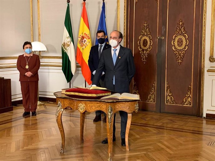 Juan Antonio Carrillo toma posesión como consejero electivo del Consejo Consultivo de Andalucía