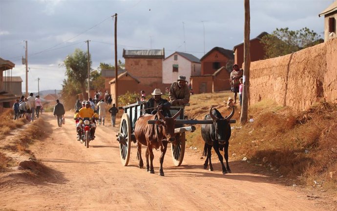 Vista de una calle en los alrededores de la capital de Madagascar, Antananarivo