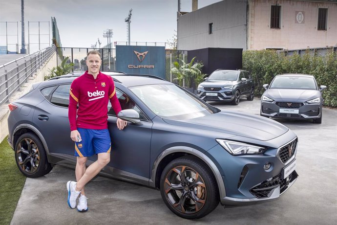 El portero del FC Barcelona Marc-André Ter Stegen en un acto con CUPRA, coche oficial del club blaugrana