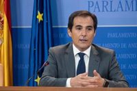 PP-A no ve "una decisión acertada" ni la vacunación por el Covid del consejero de Murcia ni la de alcaldes del PSOE