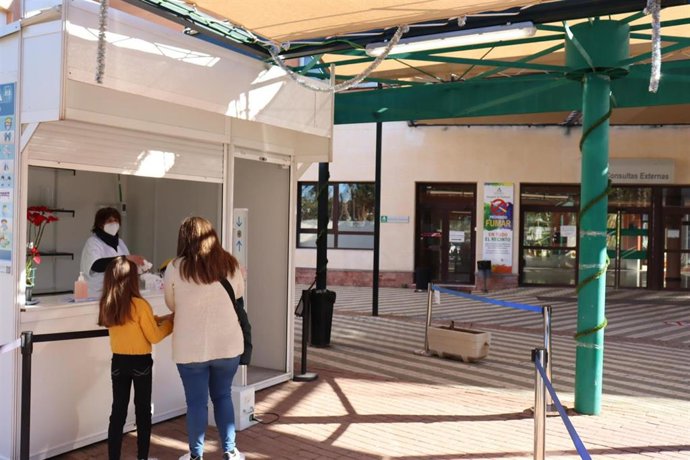 Acceso al Hospital de Poniente en El Ejido (Almería)