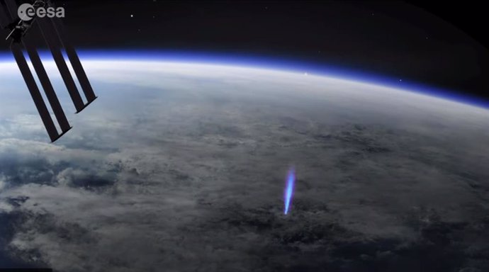 Rayo azul observado desde la Estación Espacial