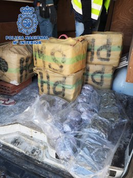 "La Policía Nacional Interviene 170 Kilogramos De Hachís Y Tres De Marihuana Cuando Eran Trasladados Desde Málaga Hasta Francia"