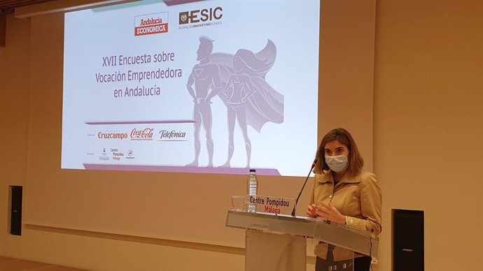Rocío Blanco, consejera de Empleo, en la presentación del informe de la revista Andalucía Económica