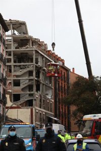 El electricista fallecido en la casa parroquial arreglaba un radiador del sótano antes de la deflagración