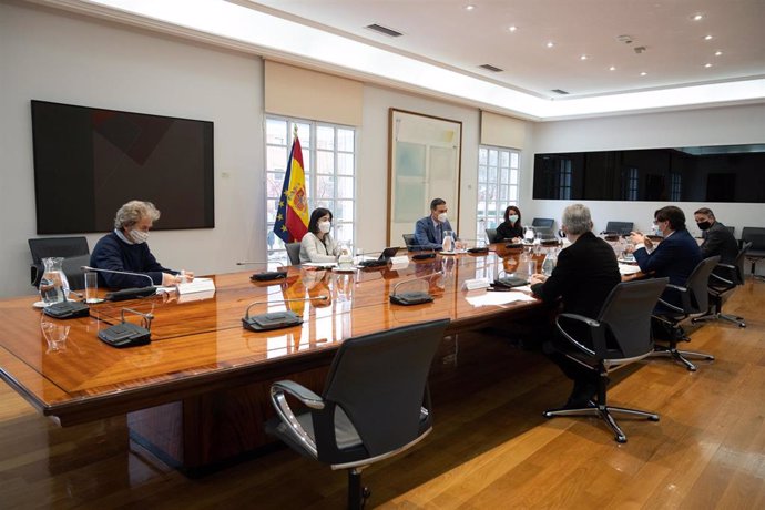 El presidente del Gobierno, Pedro Sánchez, preside la reunión del Comité de Seguimiento del Coronavirus, en Madrid, (España), a 21 de enero de 2021. La reunión se produce en plena tercera ola de la pandemia de COVID-19 un día después del registro de 41.
