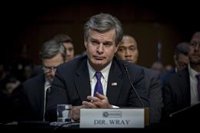 El presidente Biden confirma a Chris Wray en el puesto de director del FBI