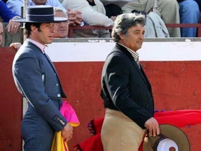 Canales Rivera estaba muy unido a su tío, Riverita, que le apoyó en su carrera taurina