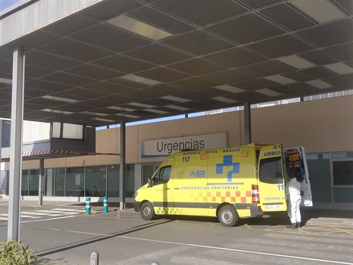 Servicio de urgencias del hospital San Pedro, ambulancias