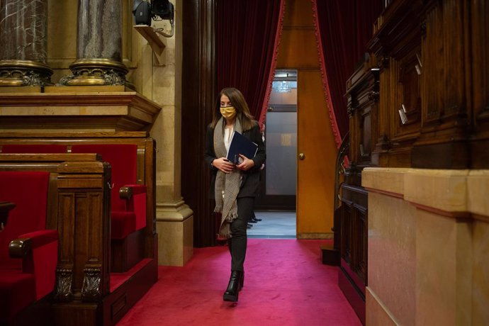 La consellera de Presidncia i portaveu del Govern, Meritxell Budó, arribada a la Diputació Permanent del Parlament. Catalunya (Espanya), 13 de gener del 2021. 