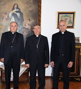 El arzobispo de Mérida-Badajoz, el obispo de Plasencia y el administrador diocesano de Coria-Cáceres, en una foto de archivo 