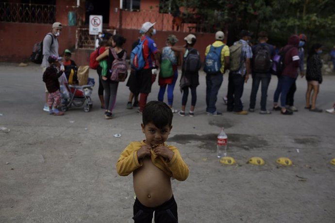 Un niño hondureño de la caravana de migrantes.