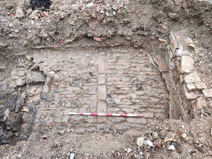 Dos de las catas realizadas en el entorno del pozo-noria aparecido en las obras de Txantrea Sur encuentran restos que van a ser estudiados